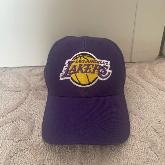 Lakers Cap - Picture 2 of 3